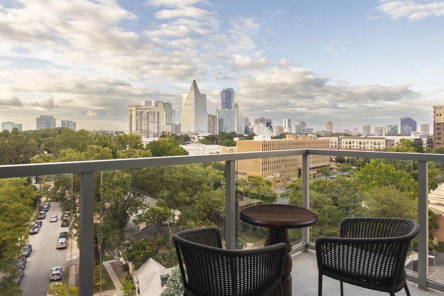 Atlanta’s Coolest New Hotel Has a Rooftop Pool and One Very Unlikely Amenity