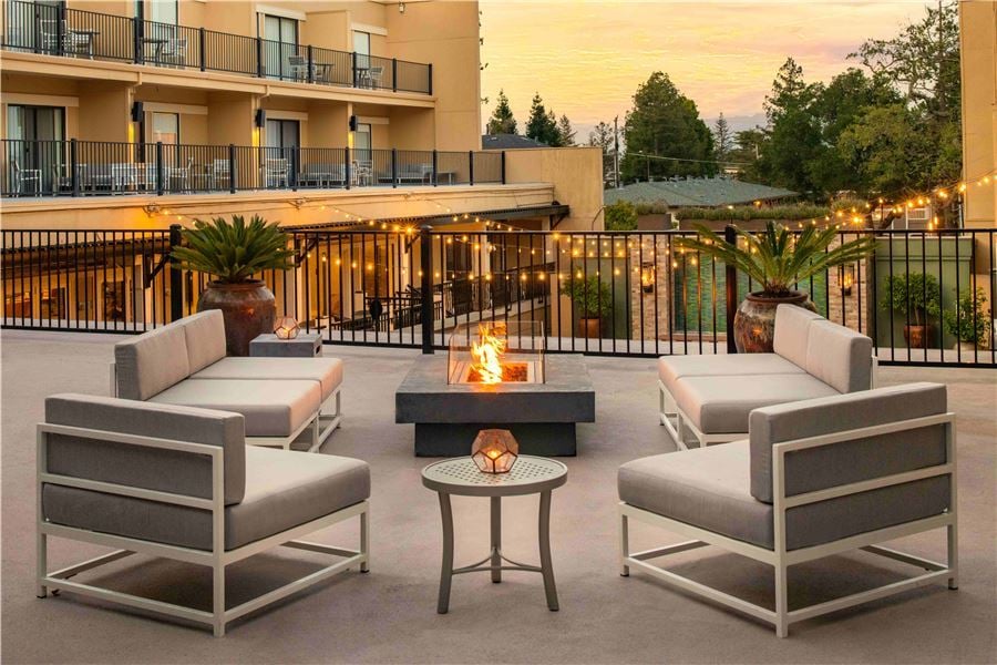 Peregrine Hospitality Acquires Two California Hotels