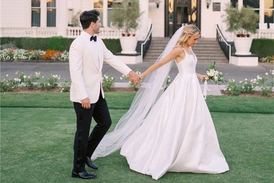 Peregrine Hospitality Presents the Ultimate Dream Wedding, Bachelor/Bachelorette Giveaway and Honeymoon